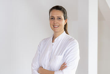 Dr. Stephanie Brooks Leitende Oberärztin Kardiologie & Innere Medizin Leitung Elektrophysiologie