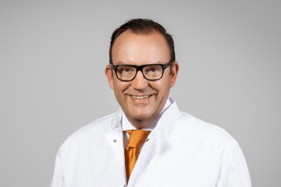 Prof. Dr. David Pfander, Chefarzt Orthopädie und Unfallchirurgie sowie Spezialist für Endoprothetik